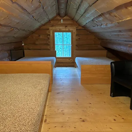 Kolga Puhkemaja Puehajaervel 度假居 *